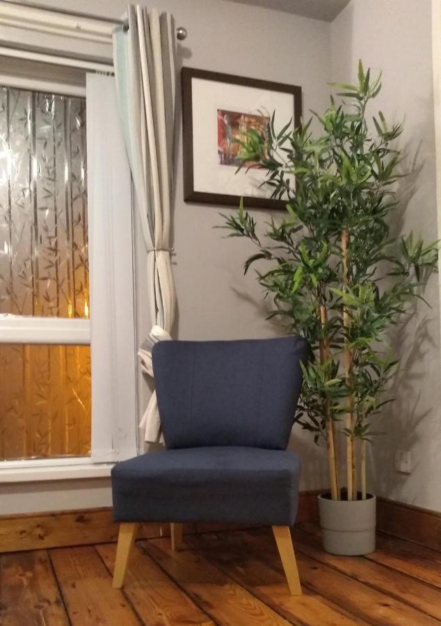 Perfect Central City Location - Parking - 3 Beds - 2 Bedrooms 贝尔法斯特 外观 照片